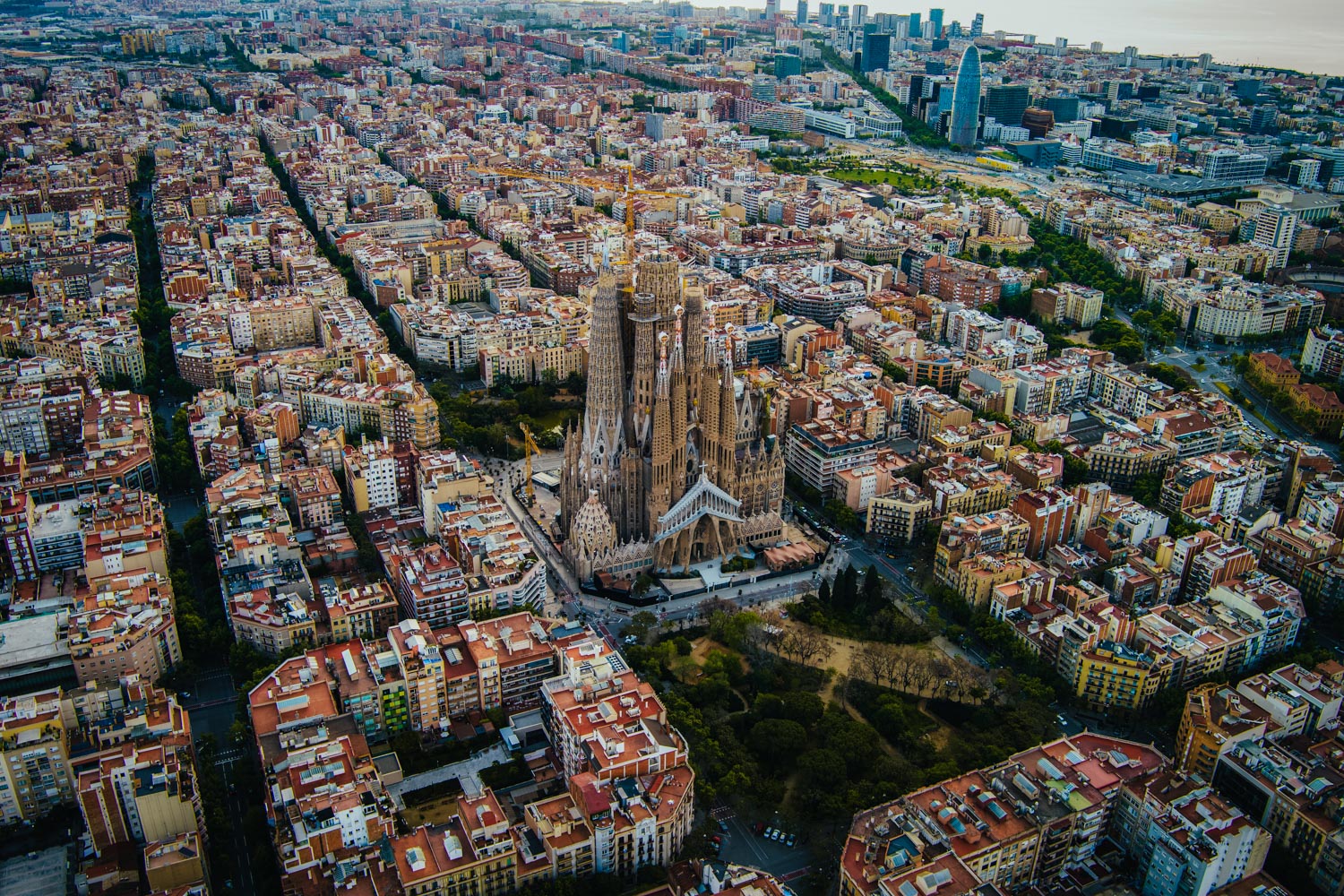 Barcelona Miasto Gaudiego 30 Najpopularniejszych Atrakcji Kt re 